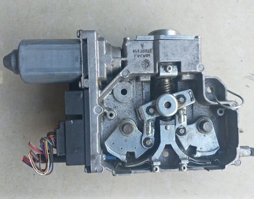 宝马E66手刹电机 摆臂 发电机 汽油泵 起动机 水箱